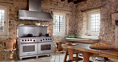 <p>Wolf appliances are engineered with over 80 years of commercial cooking expertise. They are dedicated to helping you create the functional, flexible kitchen of your dreams. Their kitchen appliances offer the best in cooking equipment.</p>
